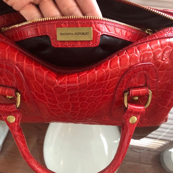 Banana Republic Handbags - Banana Republic Croc Embossed Leather Barrel Bag